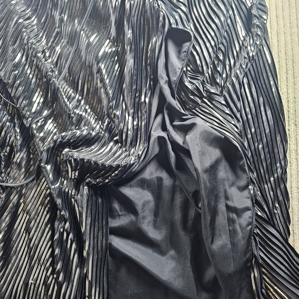 Women's Metallic Black and Gold Pleated Maxi Dress - Picture 7 of 10